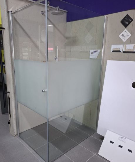 Douchecabine Giada demomodel met helder glas, gesatineerde band en chroom beslag – 100x120 cm