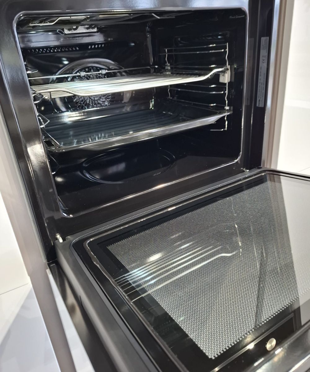 Design Keuken Wit met Eiland en Ingebouwde Apparatuur (Demomodel) - Afbeelding 7