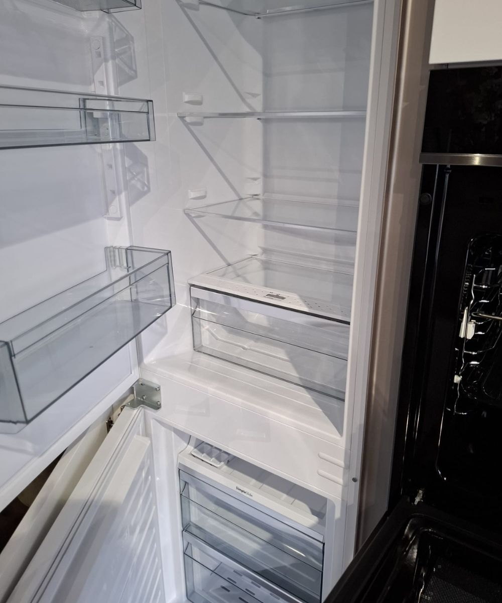 Design Keuken Wit met Eiland en Ingebouwde Apparatuur (Demomodel) - Afbeelding 9